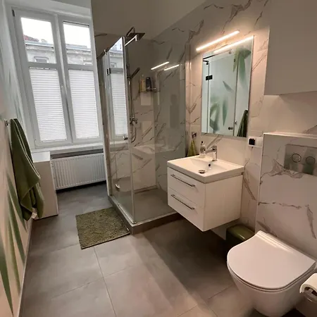 W Sercu Ulicy Piotrkowskiej Apartment